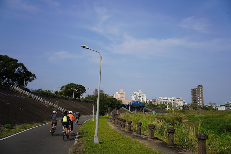 景美溪左岸新店河濱腳踏車道 - 景美溪左岸新店河濱腳踏車道, Xinyi Village, Xindian District, New Taipei City, Taiwan 231