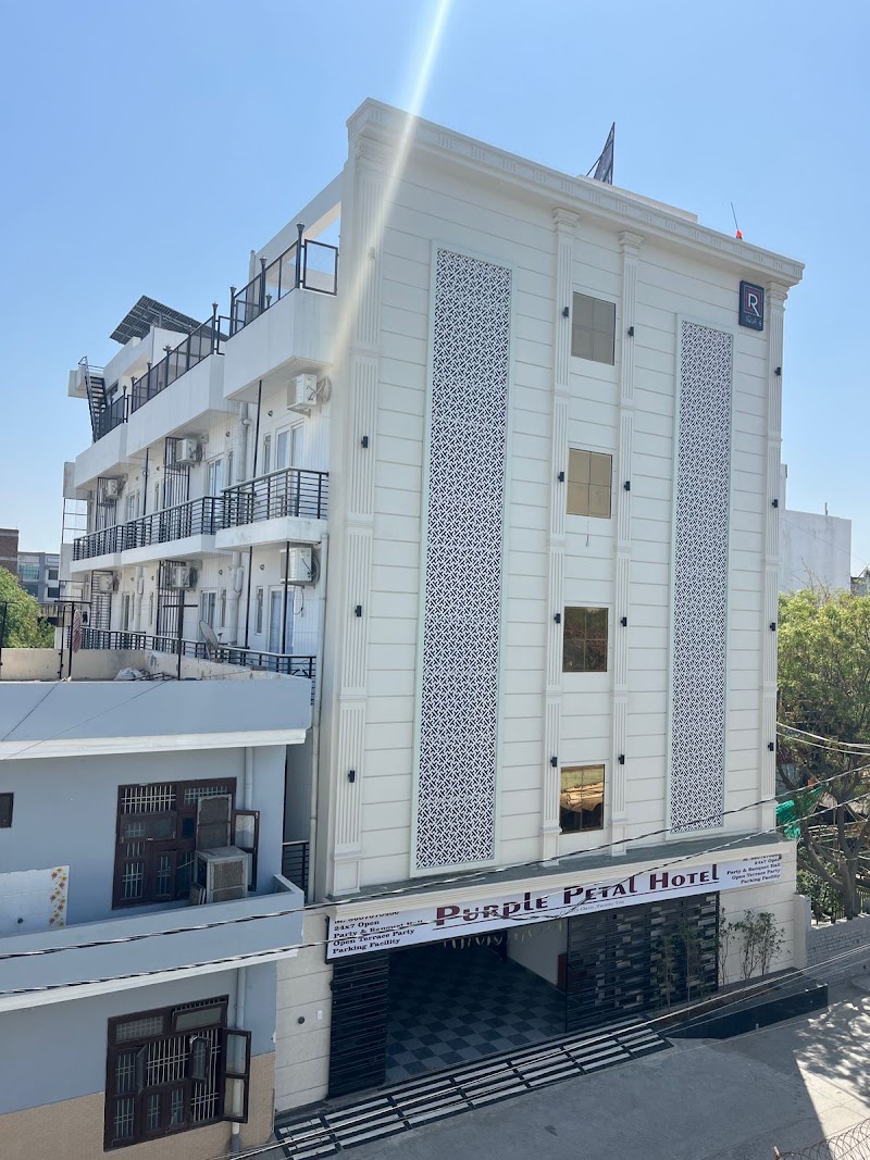 PurplePetalHotel