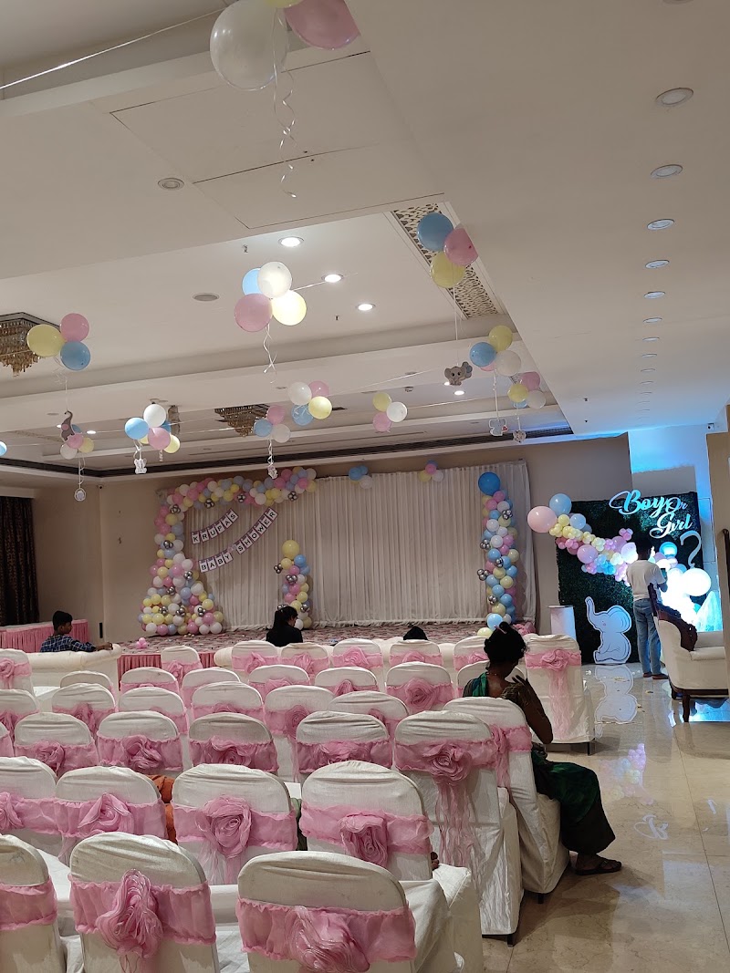 The Crown Banquet - The Crown Banquet 7th Floor, Vikas Centre, Jn of N S Road, &, Sevaram Lalwani Rd, Mulund West, Mumbai, Maharashtra 400080, India