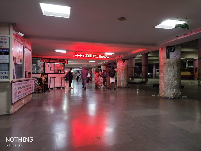 KSRTC Bus Terminal - Kozhikode - KSRTC Bus Terminal - Kozhikode, 7Q5J+JXJ, Mavoor Road Junction, Opposite National Hospital, Tazhekkod, Kozhikode, Keralam 673001, India