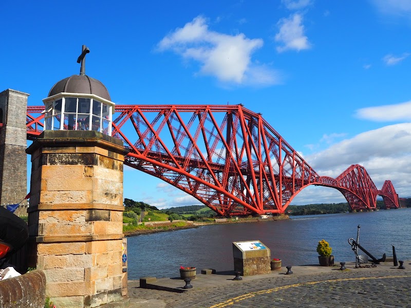 Forth Bridges Lighthouse Museum & 1817 Light Tower - Forth Bridges Lighthouse Museum & 1817 Light Tower, 60 Main St, North Queensferry, Inverkeithing KY11 1JG, UK