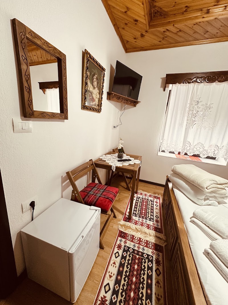 Kore Guest House - Kore Guest House Familia Kore، Rruga Ismail Kadare, Gjirokastër 6001, Albania