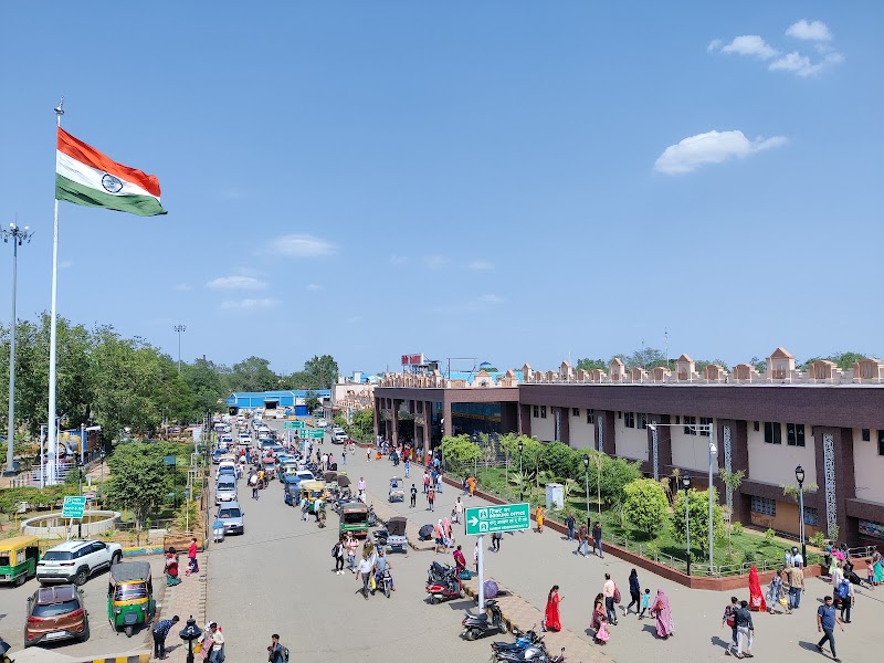 Ranchi Railway Station (RNC) - Ranchi Railway Station (RNC), 88XM+QV6, Gosaintola, Ranchi, Jharkhand 834011, India