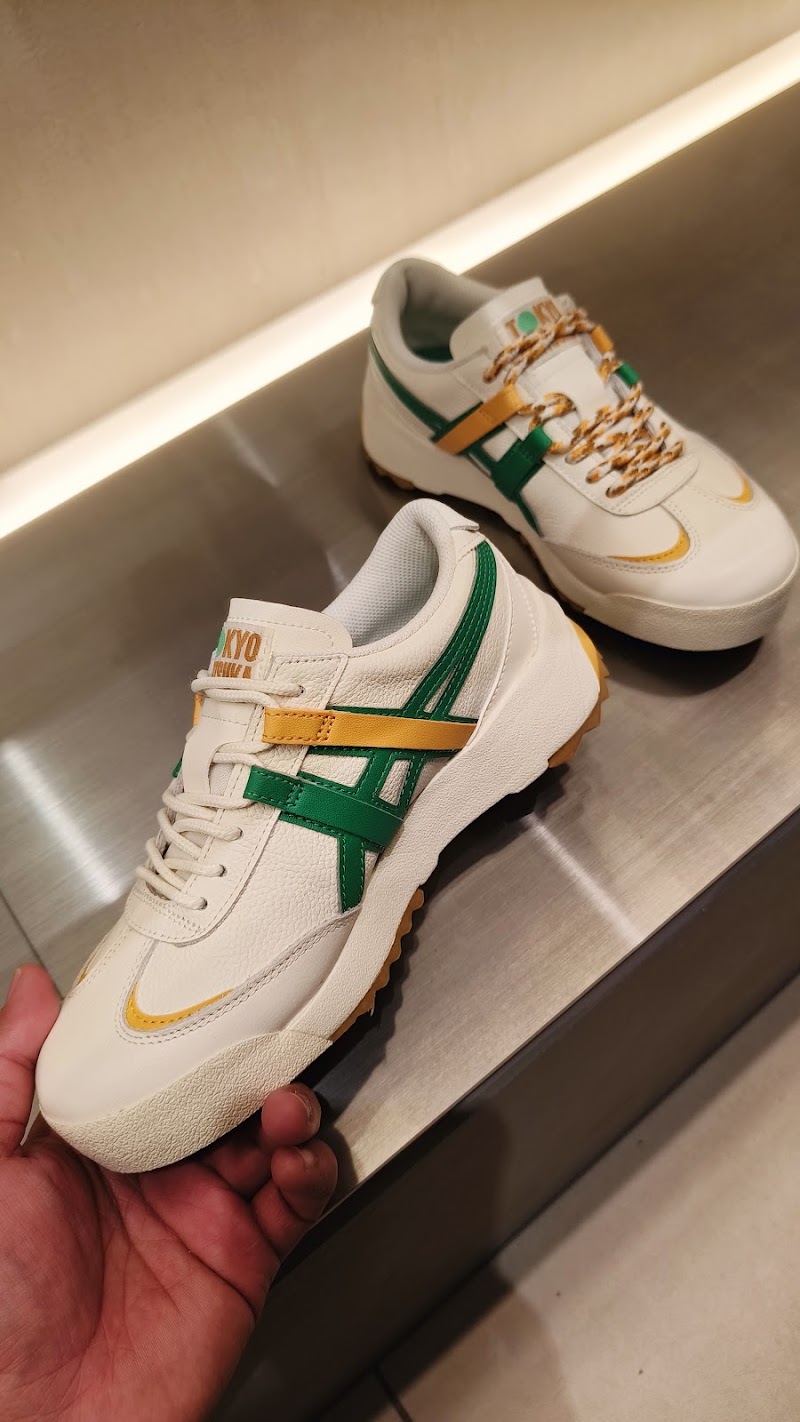 Onitsuka Tiger Namba City - Onitsuka Tiger Namba City, Japan, 〒542-0076 Osaka, Chuo Ward, Namba, 5-chōme−1−1番60号 なんばCITY 本館 地下1階