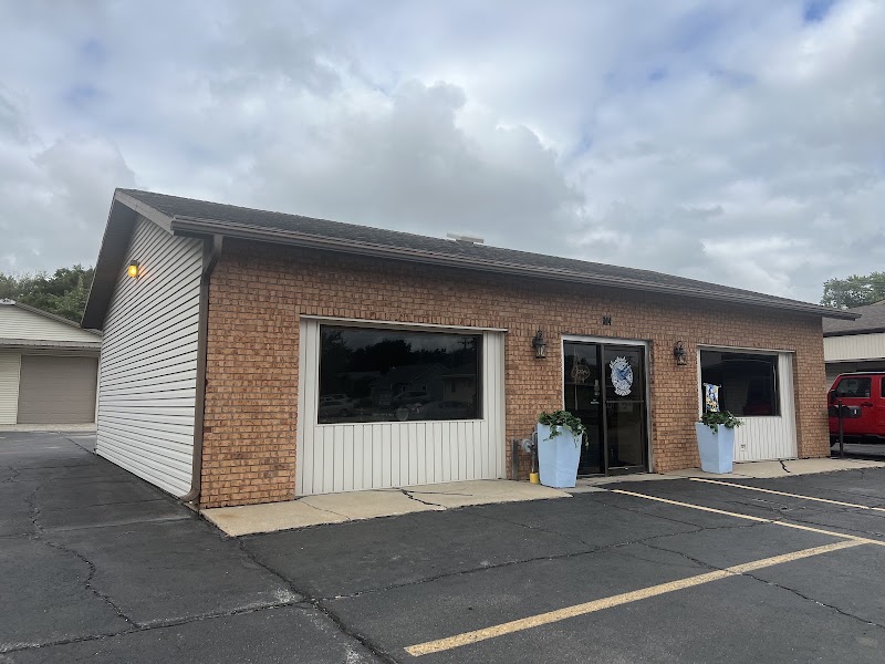 Bluebird Apparel - Bluebird Apparel 304 S Locust St, Glenwood, IA 51534, USA