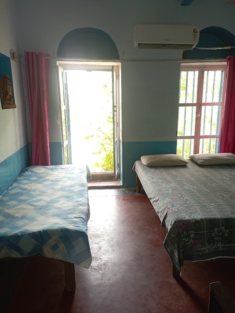 Shiva International Lodge - Shiva International Lodge temple, lane, near Gauri Kedareshwar Lane, Kedar ghat, Bangali Tola, Varanasi, Uttar Pradesh 221001, India
