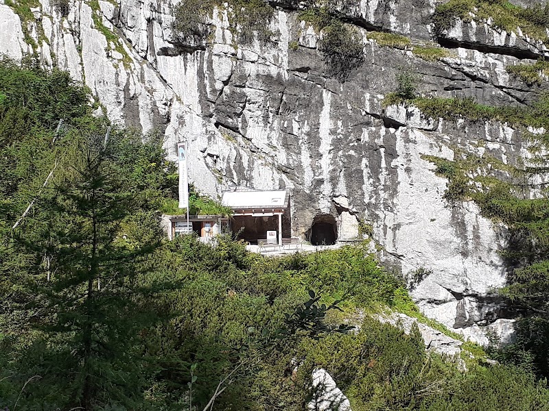 Mammut Cave - Mammut Cave, Winkl 38, 4831 Obertraun, Austria