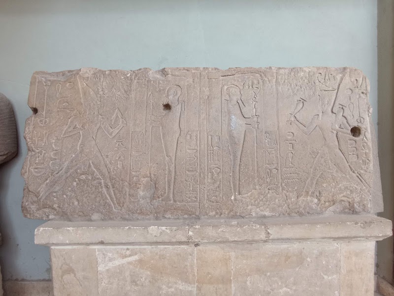 Ruins of Memphis - Ruins of Memphis, R7X4+P86, Mit Rahinah, Badrshein, Giza Governorate 3364932, Egypt