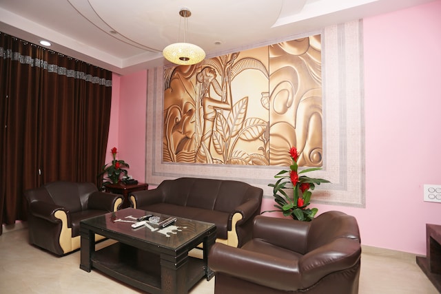 OYO Hotel King's Fort - OYO Hotel King's Fort Hotel King's Fort, 1354/2, Station Road, New Deepak Nagar, Malviya Nagar, Bhilai, Chhattisgarh 491001, India