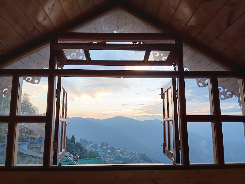 Yuma Homestay - Yuma Homestay Merry Villa, below Peace Pagoda, Rajbari, Darjeeling, West Bengal 734101, India