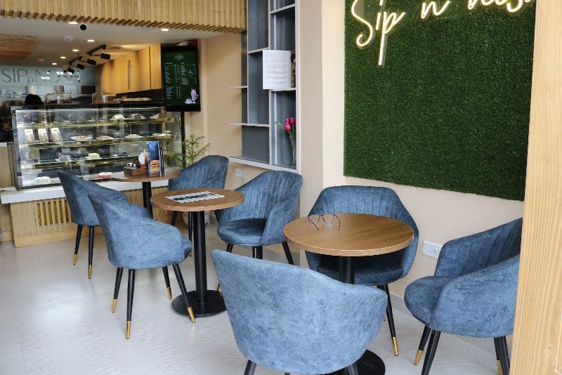 CAFE SIP n NOSH - CAFE SIP n NOSH Ground Floor 15, Spaze Boulevard-1, Badshahpur Sohna Rd, near Vetic Pet Clinic, Malibu Towne, Sector 47, Gurugram, Haryana 122018, India