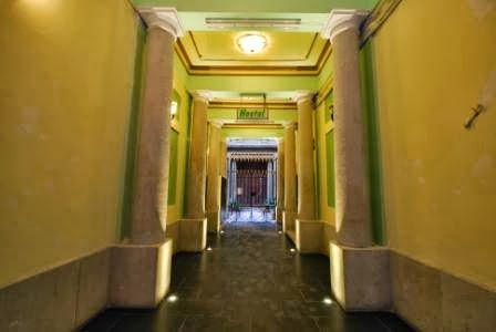 Hostal Quartier Gothic - Hostal Quartier Gothic, Carrer d'Avinyó, 42, FIRST FLOOR, Ciutat Vella, 08002 Barcelona, Spain