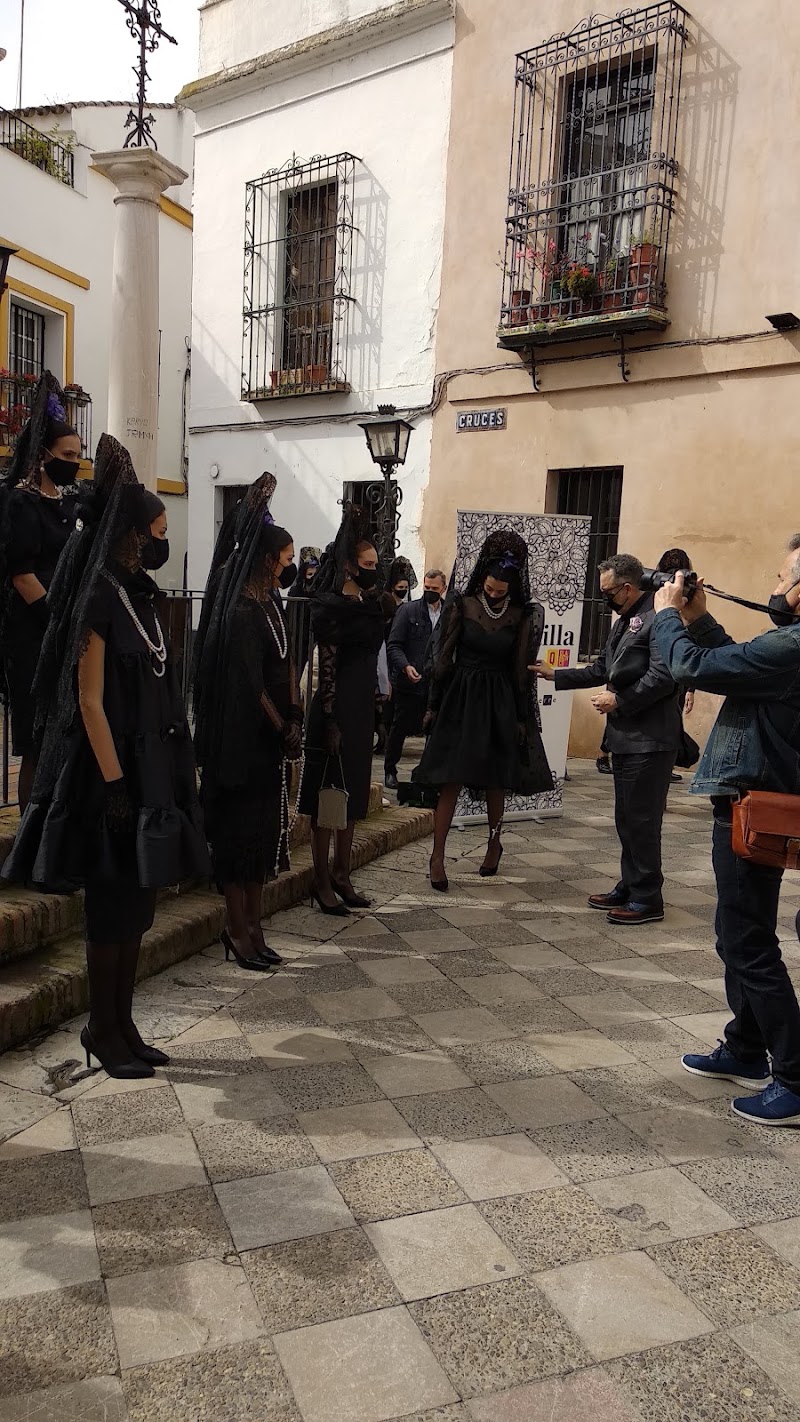 Las Cruces - Las Cruces C. Cruces, 10, Casco Antiguo, 41004 Sevilla, Spain