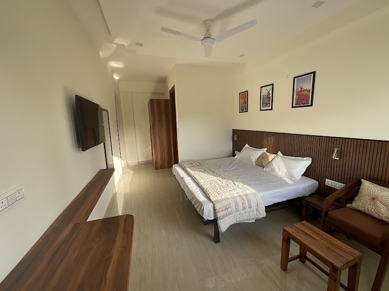Sunroom studio apartments - Sunroom studio apartments, 1637, Block H, Sector 57, Gurugram, Haryana 122011, India