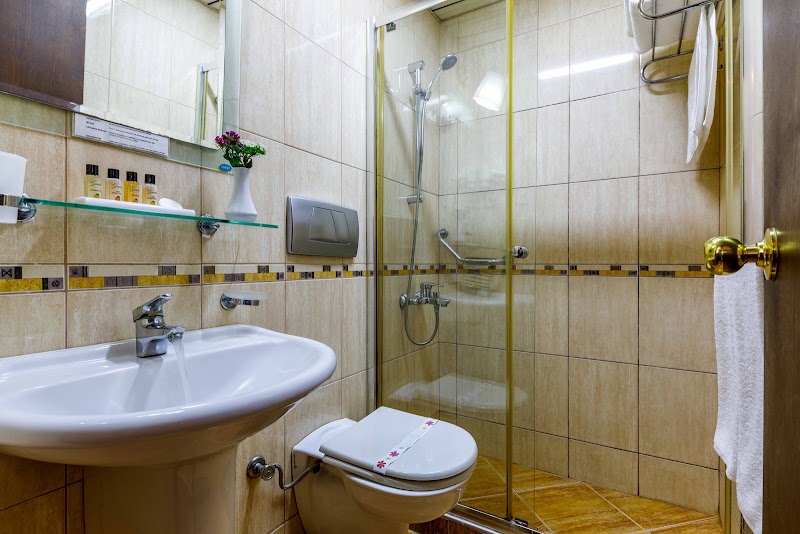Golden Crown Hotel - Golden Crown Hotel, Binbirdirek, Piyer Loti Cd. Çemberlitaş No : 10, 34490 Fatih/İstanbul, Türkiye