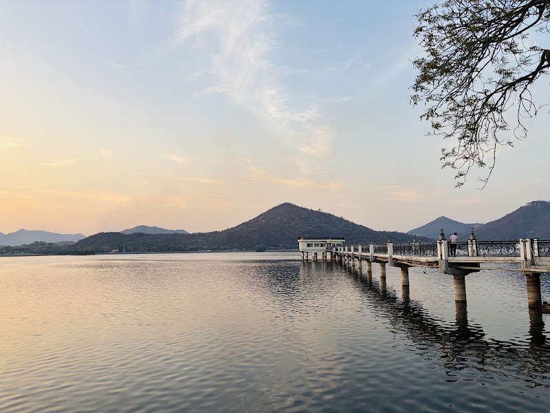 Nehru Garden - Nehru Garden Vasupujy Complex, FatehSagar Lake Udaipur, 5, Mewar Motor Link Rd, Fateh Sagar Lake, Udaipur, Rajasthan 313004, India