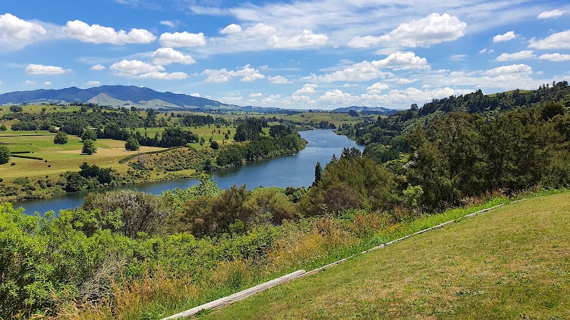 Lake Karapiro Lodge - Lake Karapiro Lodge 1829F Tirau Road RD1 Tirau, Karapiro 3484, New Zealand