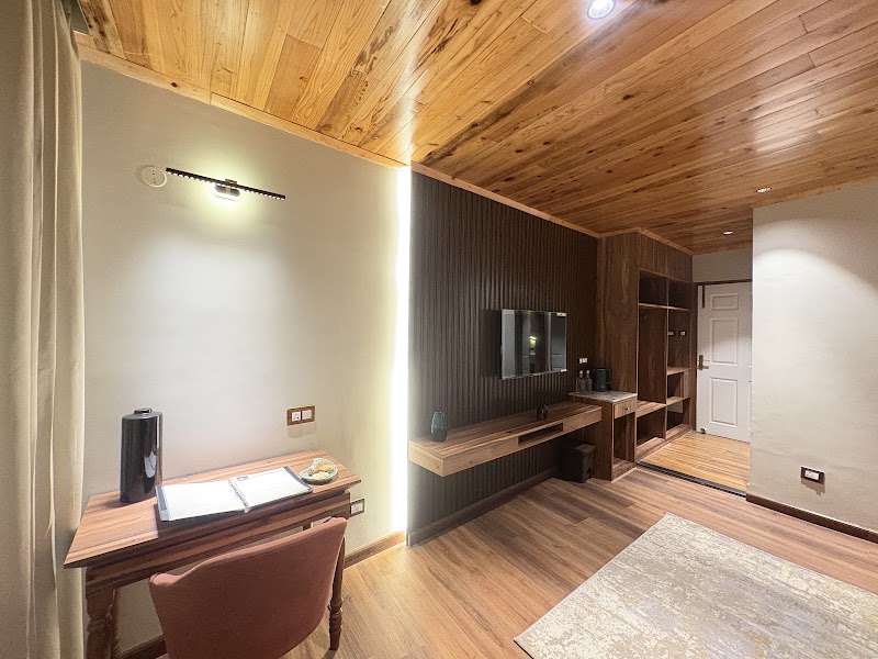 Echo Hotel and Spa by Tej Hotels and Resorts - Echo Hotel and Spa by Tej Hotels and Resorts On Mall, 2, Nehru Rd, Chowrastsa, Chauk Bazaar, Darjeeling, West Bengal 734101, India