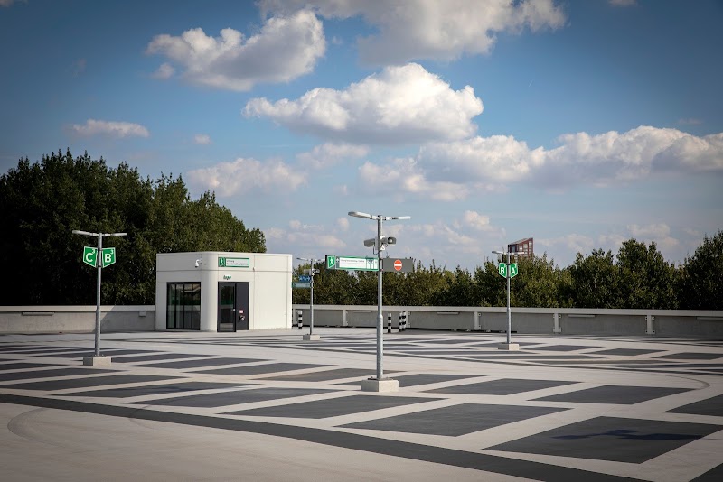 P+R Noorderhelling - P+R Noorderhelling, Stadionweg 1, 3077 AN Rotterdam, Netherlands