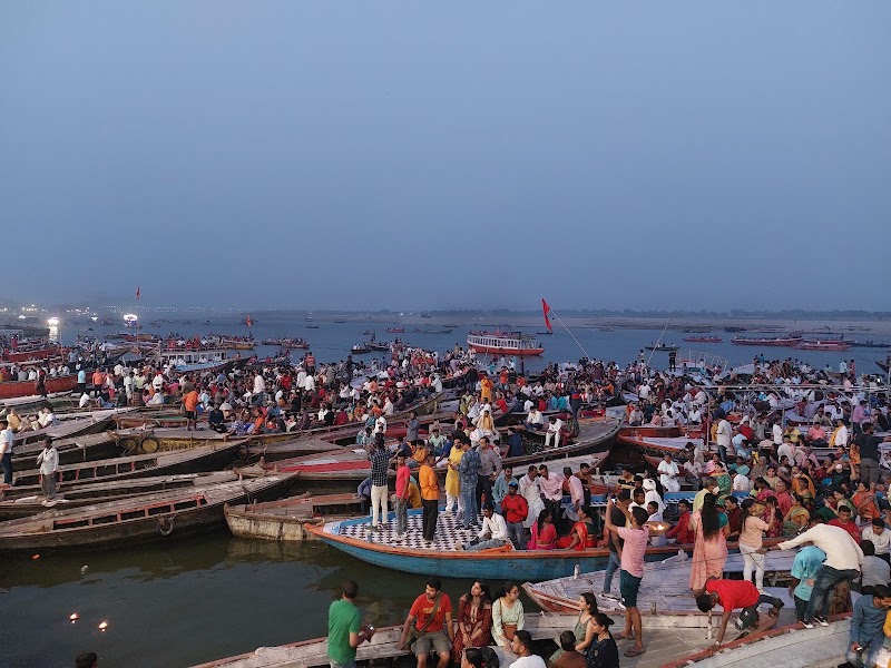 KASHI VISHWANATH HOMESTAY - KASHI VISHWANATH HOMESTAY Ghats of Varanasi, Dashaswamedh, Varanasi, Uttar Pradesh 221001, India
