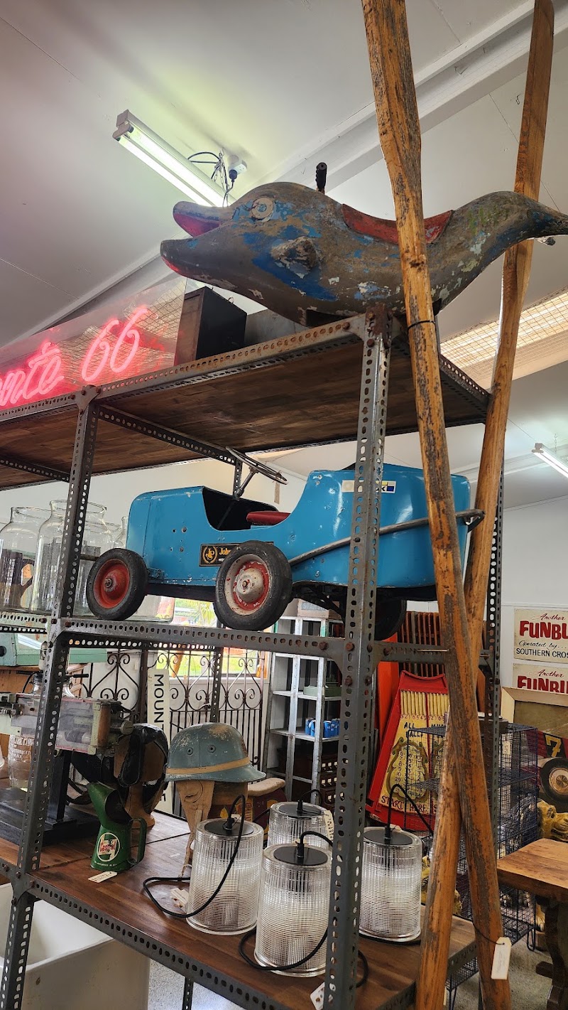 Salvage Place | Auckland’s Antique Revolution - Salvage Place | Auckland’s Antique Revolution 518 Buckland Road, Pukekohe 2120, New Zealand