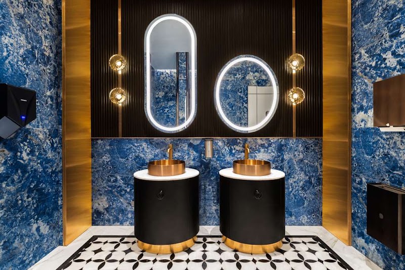 Radisson Hotel Mumbai Goregaon - Radisson Hotel Mumbai Goregaon S.V. Road, Veer Savarkar Flyover, Udyog Nagar, Goregaon West, Mumbai, Maharashtra 400062, India
