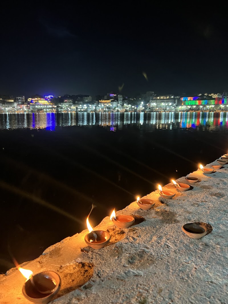 Jaipur ghat, pushkar - Jaipur ghat, pushkar, FHP4+QFG, Lake Footway, Pushkar, Rajasthan 305022, India