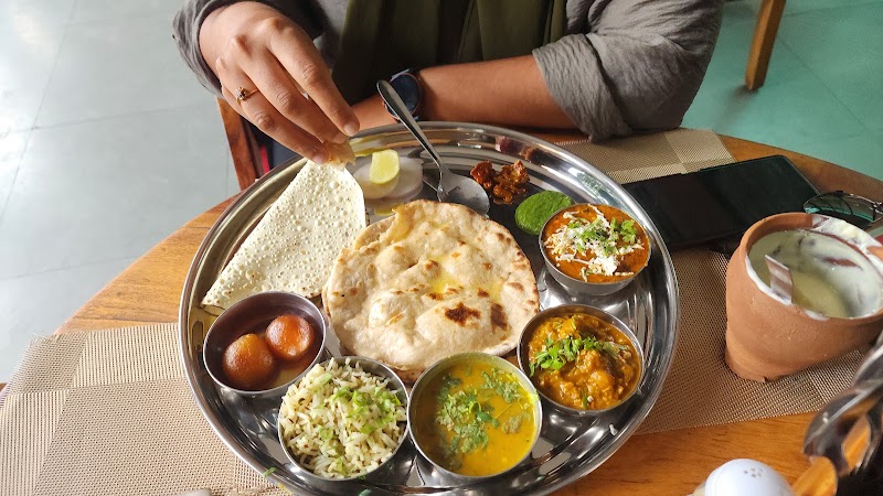 Pind di Haveli (Pure veg.) Punjabi, Rajasthani, Gujarati,Jain food, Chinese, Italian, Multi cuisine, Ac. Restaurant. - Pind di Haveli (Pure veg.) Punjabi, Rajasthani, Gujarati,Jain food, Chinese, Italian, Multi cuisine, Ac. Restaurant. Plot no. 1A, Machla Magra Scheme Patel Circle, near BPCL Petrol Pump, Jawahar Nagar, Khanjipeer, Udaipur, Rajasthan 313001, India