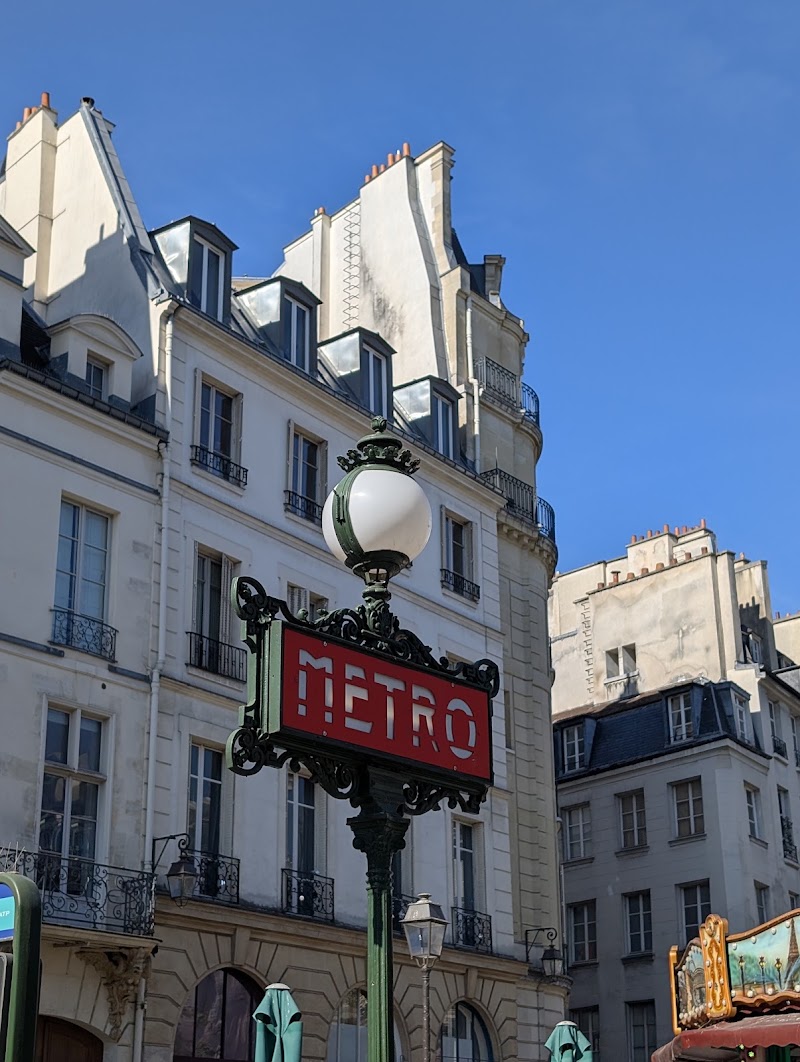 Saint-Paul - Saint-Paul Rue Saint-Antoine, 75004 Paris, France
