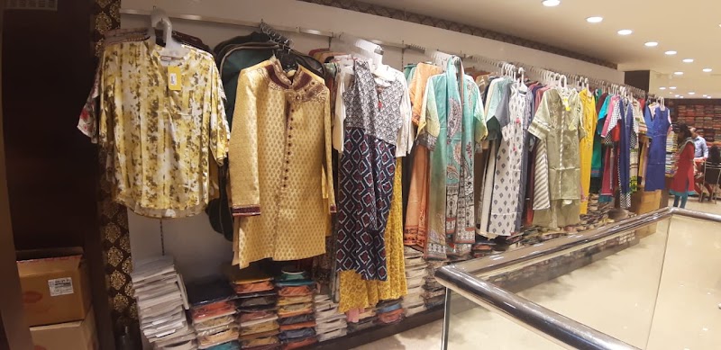 Mysore Saree Center - Mysore Saree Center, SGRR Complex, Rajaram Mohan Roy Road, Corporation Cir, Ashwath Nagar, Sampangi Rama Nagara, S R Nagar, Bengaluru, Karnataka 560027, India