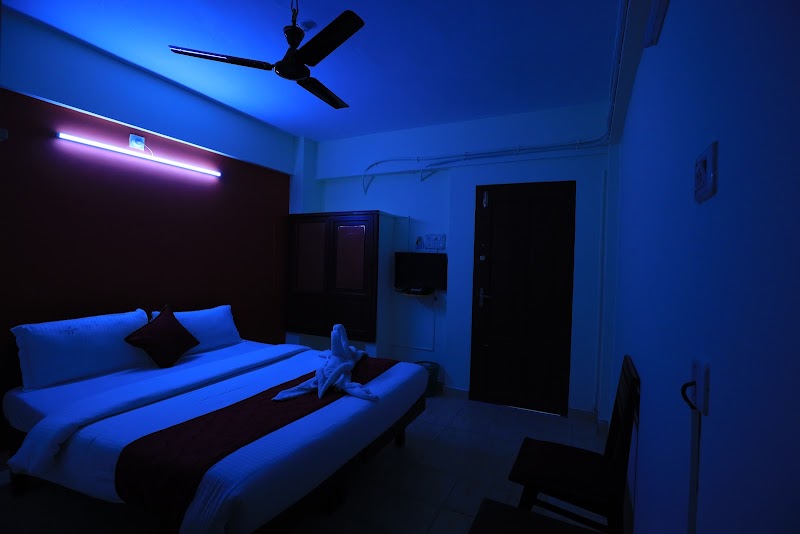 HOTEL GAMAS INN - HOTEL GAMAS INN TC25/351(1, Gandhari Amman Kovil Rd, Statue, Pulimoodu, Thiruvananthapuram, Kerala 695001, India