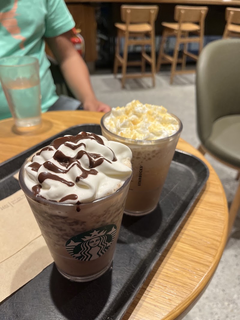Starbucks - Starbucks No 945, Ground Floor, 12th Main Rd, HAL 2nd Stage, Appareddipalya, Indiranagar, Bengaluru, Karnataka 560008, India