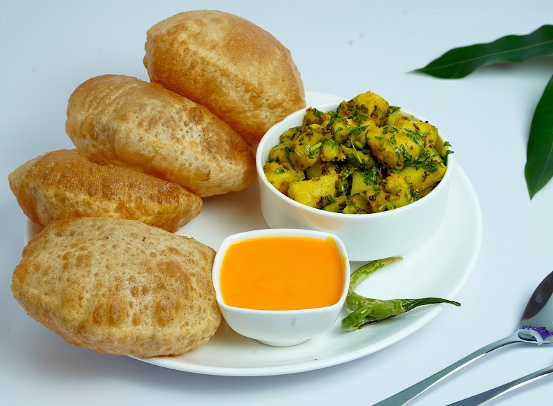 GujjuBhai Ni Thali - GujjuBhai Ni Thali, hospital, Besides, Pan Gali, Babulnath, Kemps Corner, Cumballa Hill, Mumbai, Maharashtra 400007, India