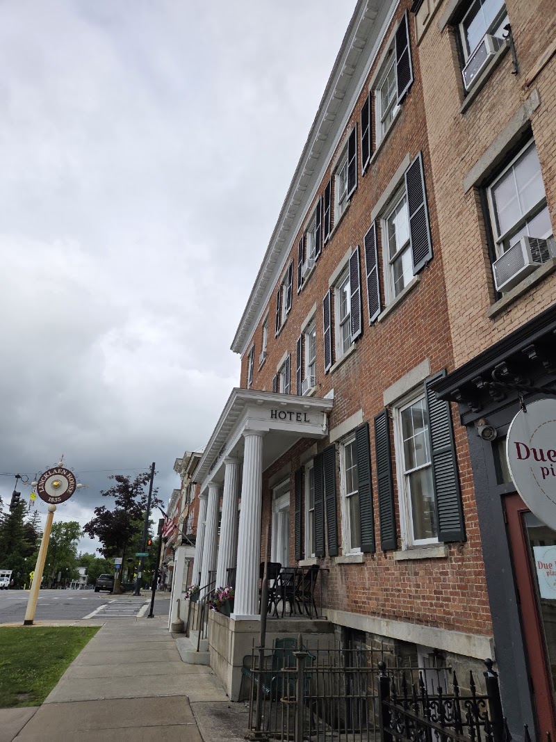 Lincklaen House - Lincklaen House, 79 Albany St, Cazenovia, NY 13035, USA