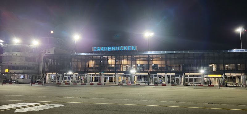 Die TUI am Flughafen Saarbrücken - Die TUI am Flughafen Saarbrücken Balthasar-Goldstein-Straße 24, 66131 Saarbrücken-Halberg, Germany