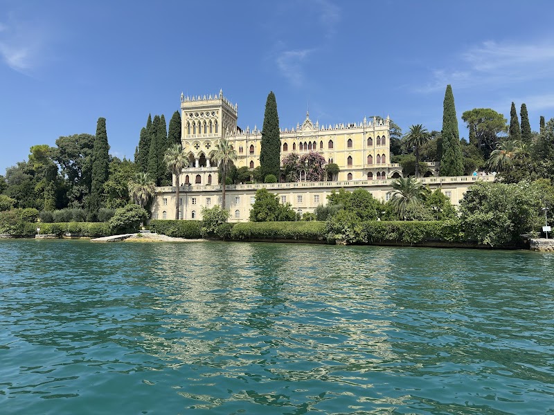 Rent boat Porto Bergamini - Rent boat Porto Bergamini Str. Bergamini, 37019 Peschiera del Garda VR, Italy