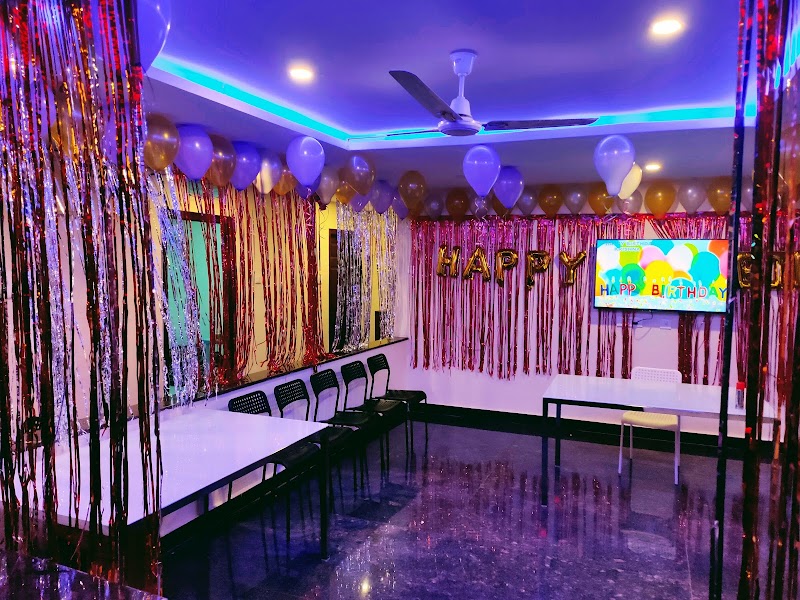 Hivee-1 Co Living space - Hivee-1 Co Living space Near Skyla Hotel, Door No 1, H&M Vijay Sai Ganesh, 98/5/4/B, Patrika Nagar, Madhapur, Hyderabad, Telangana 500081, India