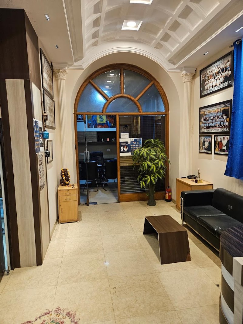 Clat Possible - Clat Possible 2nd floor, M132, Connaught Cir, Shankar Market, Block M, Connaught Place, New Delhi, Delhi 110001, India