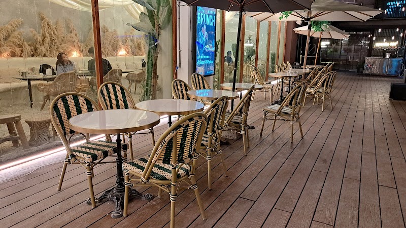 A Beach 101&Pizza - A Beach 101&Pizza 110, Taiwan, Taipei City, Xinyi District, Jingxin Village, Section 5, Xinyi Rd, 18號B1
