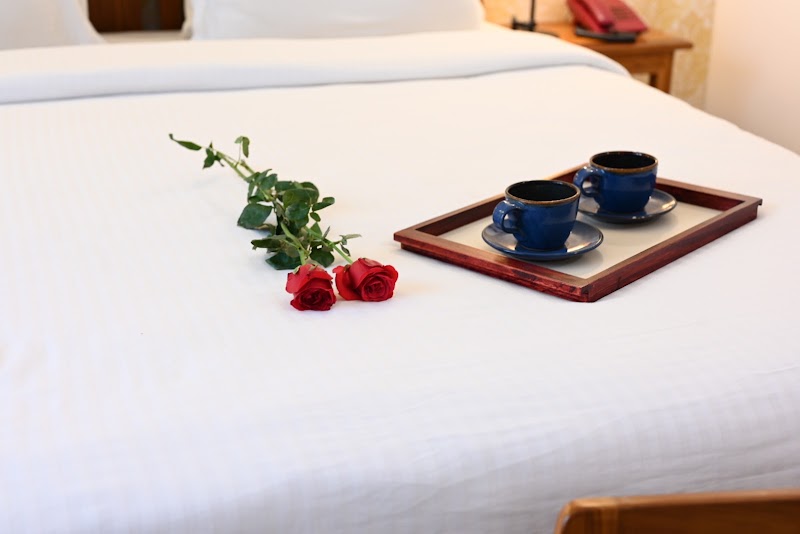 Hotel Aura By Woco Stays - Hotel Aura By Woco Stays 226, Mission St, MG Road Area, Puducherry, 605001, India
