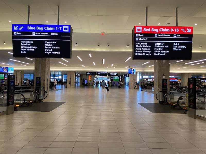 Tampa International Airport - Tampa International Airport 4100 George J. Bean Pkwy, Tampa, FL 33607, USA
