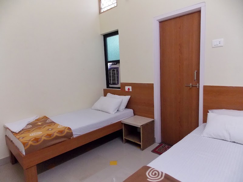 Hotel Good Luck - Hotel Good Luck, पोस्ट ऑफ़िस के पीछे, Station Chowk, behind Post Office, स्टेशन चौक, Agrasen Colony, Raigarh, Chhattisgarh 496001, India