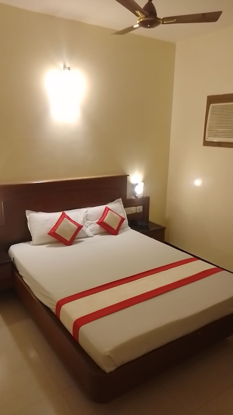 Pondy Bazaar Hotel Krishna Inn - Pondy Bazaar Hotel Krishna Inn 12, Raja Bather St, T. Nagar, Chennai, Tamil Nadu 600017, India