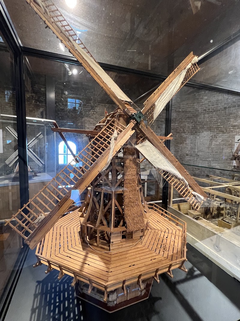 Molen De Valk - Molen De Valk, Molenwerf 1, 2312 CH Leiden, Netherlands