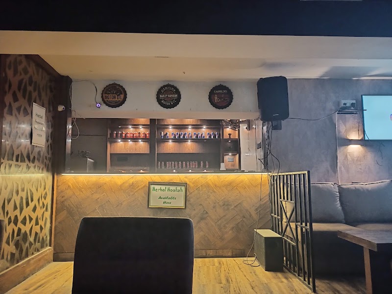 9 lounge - 9 lounge Shop No.24, NIT Complex, near Hill Road, Gandhi Nagar, Yashwant Nagar, Nagpur, Maharashtra 440010, India