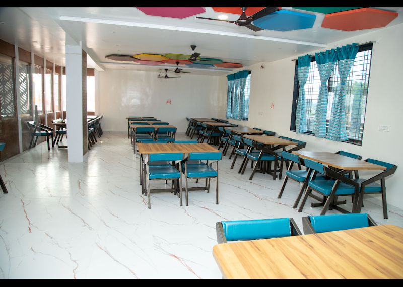 Hotel Lotus. Veg Restaurant & Lodging - Hotel Lotus. Veg Restaurant & Lodging, near Munde Petroleum, Majalgaon, Patrud, Maharashtra 431131, India