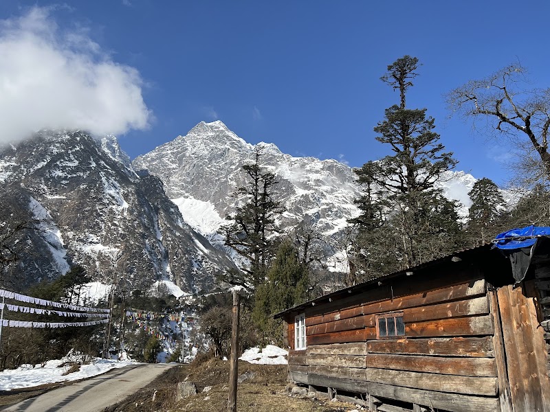 Sikkim Tour Packages - Sikkim Tour Packages Deorali, Deorali Bazar, Gangtok, Sikkim 737102, India