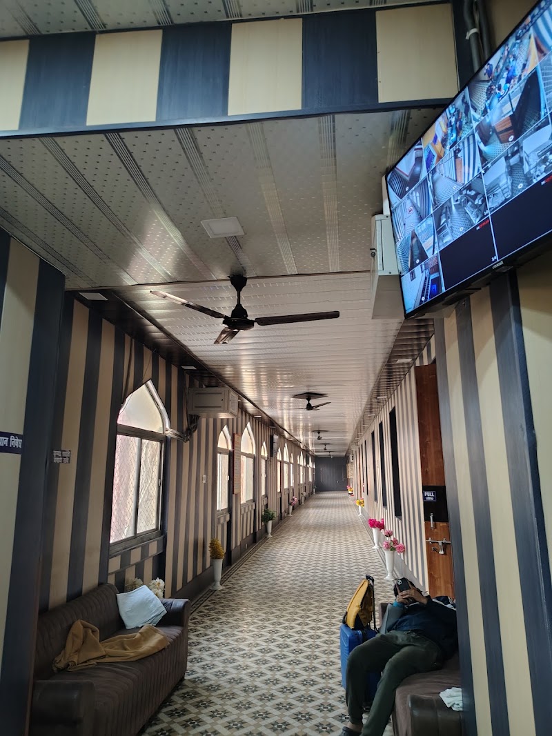 Dormitory Lucknow Junction (Lko) - Dormitory Lucknow Junction (Lko), RWJF+9J8, Preeti Nagar, Railway Colony, Charbagh, Lucknow, Uttar Pradesh 226004, India