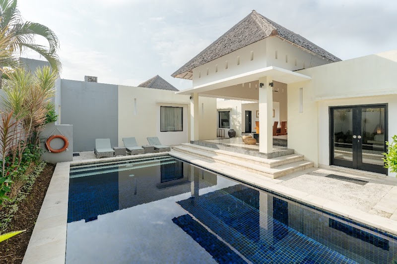 The Seminyak Suites Private Villas - The Seminyak Suites Private Villas Jl. Raya Seminyak No.17, Seminyak, Kec. Kuta, Kabupaten Badung, Bali 80361, Indonesia