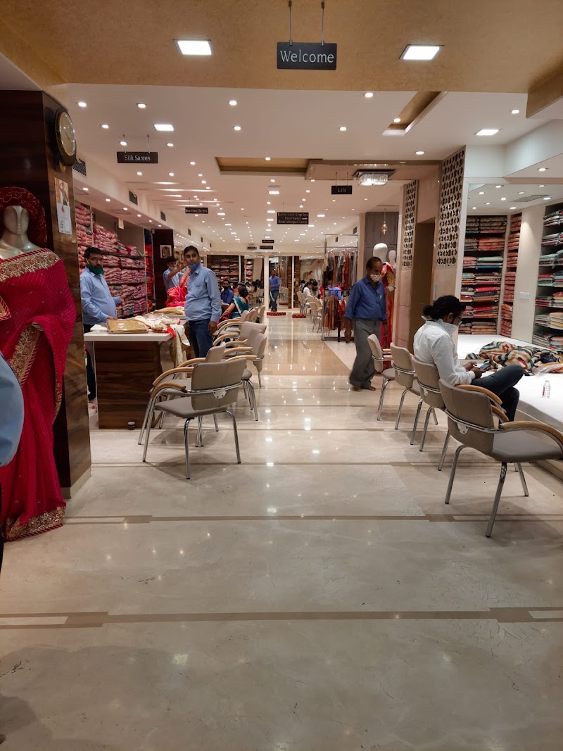 Aari Tari JOHARI BAZAR - Aari Tari JOHARI BAZAR Shop no. 221, Johari Bazar Rd, Johri Bazar, Ramganj Bazar, Jaipur, Jaipur Nagar Nigam Area, Rajasthan 302003, India